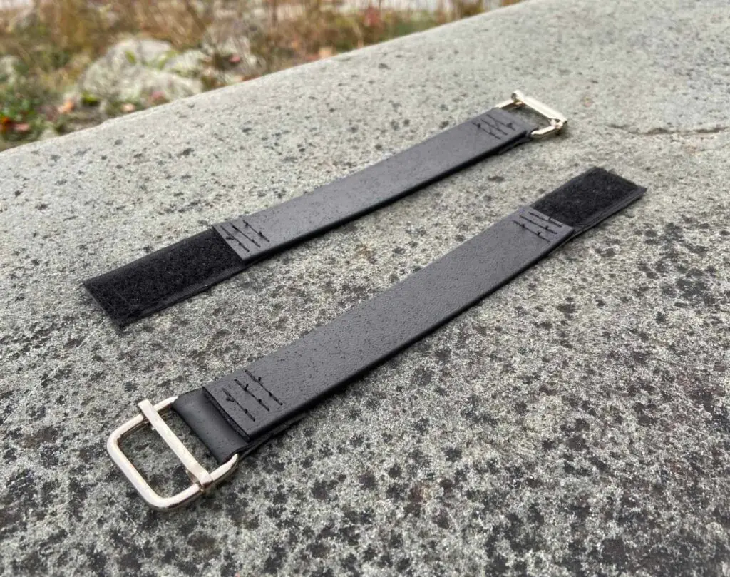 Bandits_gaiters_straps